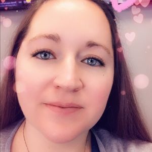 Meet your Posher, Tia